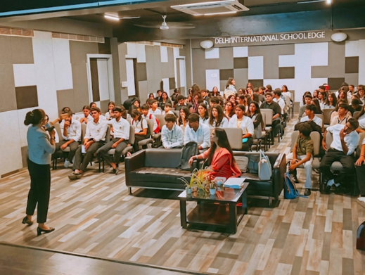 Encouraging Young Researchers: Research Awareness Session at DIS Edge School